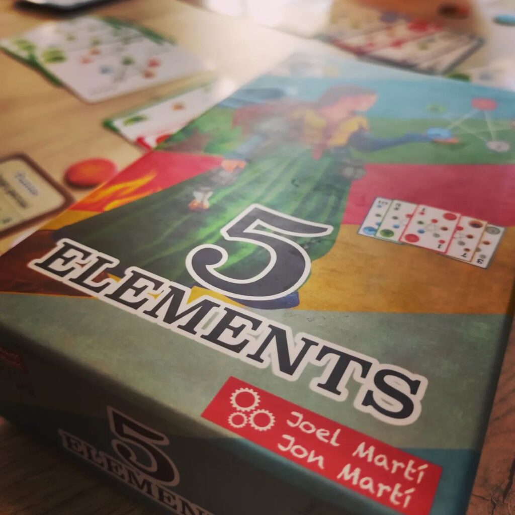 5 Elements juego de cartas